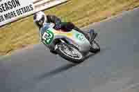 Vintage-motorcycle-club;eventdigitalimages;mallory-park;mallory-park-trackday-photographs;no-limits-trackdays;peter-wileman-photography;trackday-digital-images;trackday-photos;vmcc-festival-1000-bikes-photographs